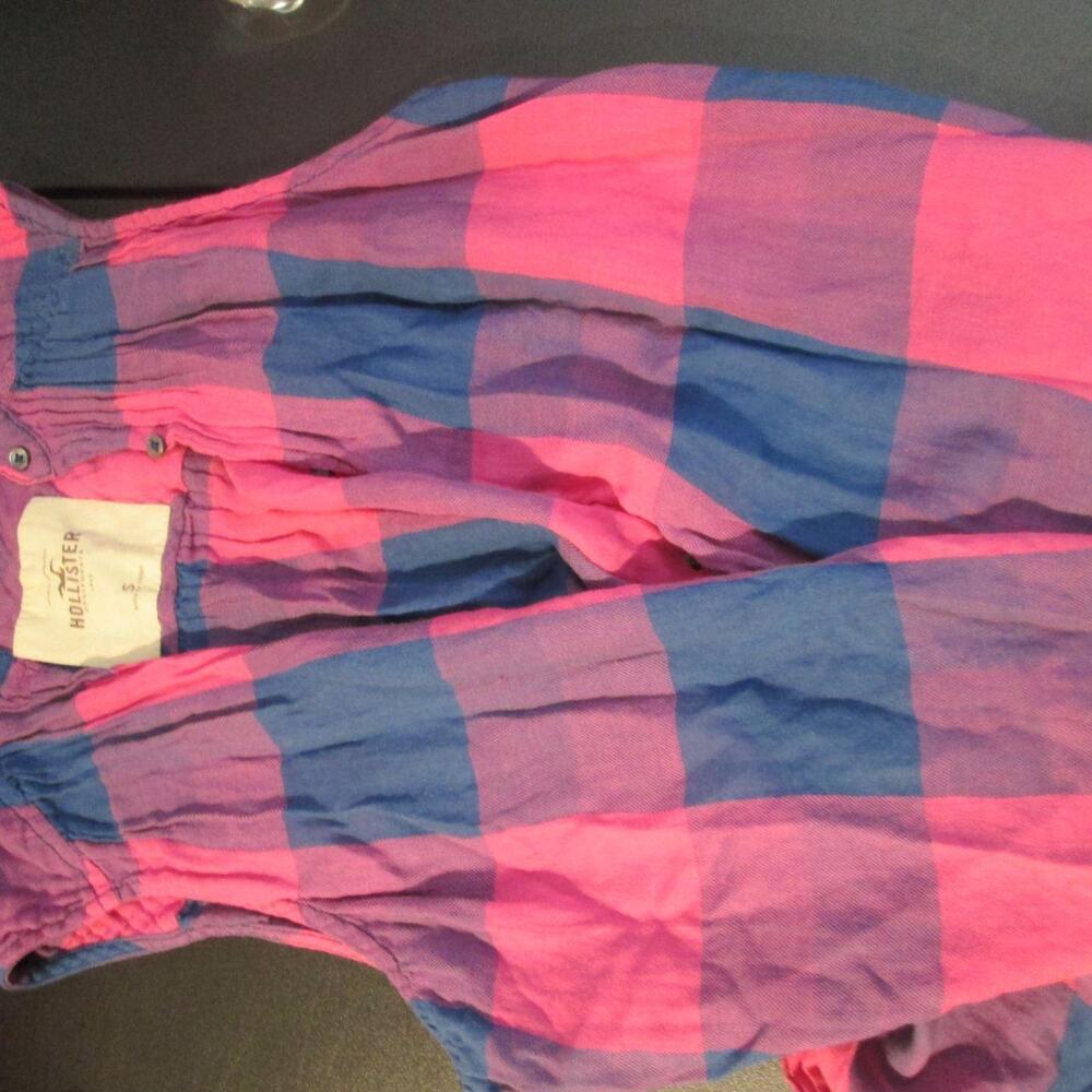 Juniors sz s button up sleeveless by Hollister